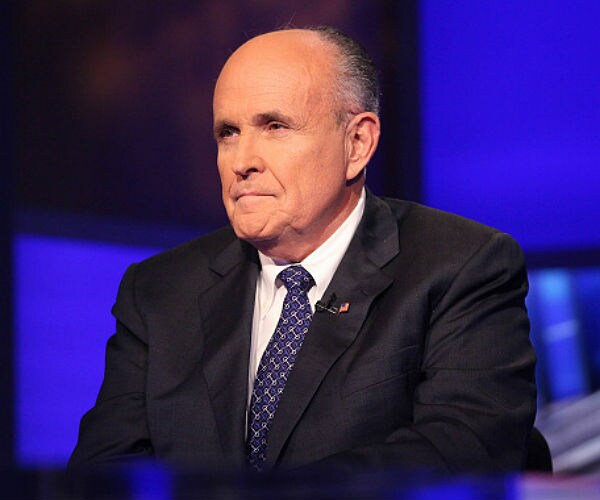 Rudy Giuliani: Cruz Should Apologize for 'Crass Attempt to Divide Us'