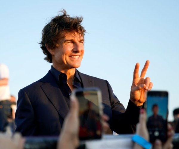 tom cruise attends a premiere in japan