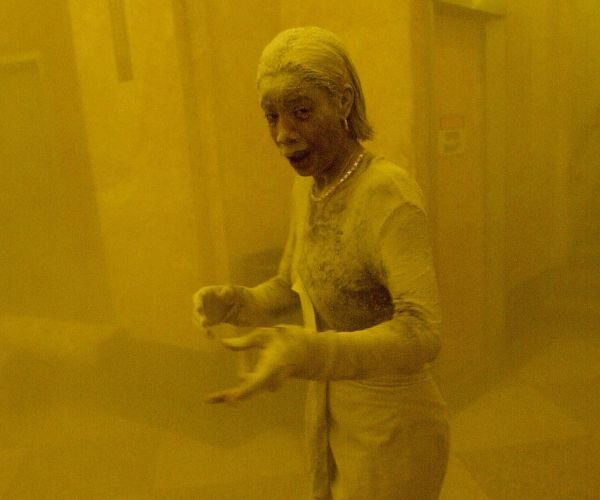 Marcy Borders, Dust-Covered Woman in Iconic 9/11 Photo, Dies at 42