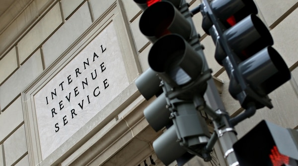 IRS Failure on Background Checks Put Taxpayer Info at Risk