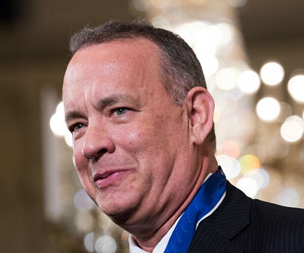 Tom Hanks Surprises White House Reporters With Gift