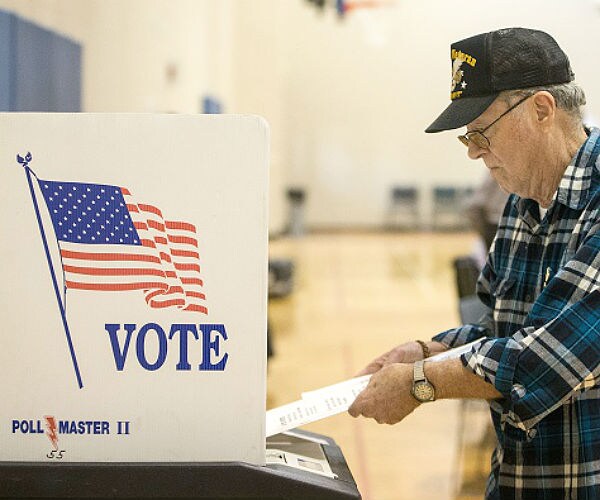 Poll: Majority Prefer Waiting Until Election Day to Vote