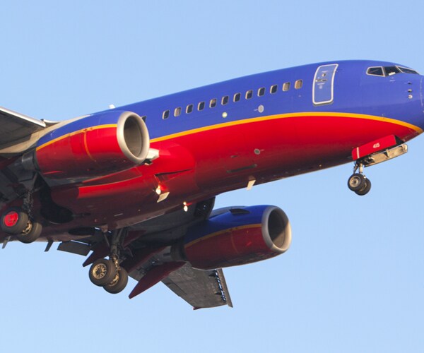 Southwest Airlines New Orleans Landing Attempt Makes Passengers Scream, Cry, Vomit