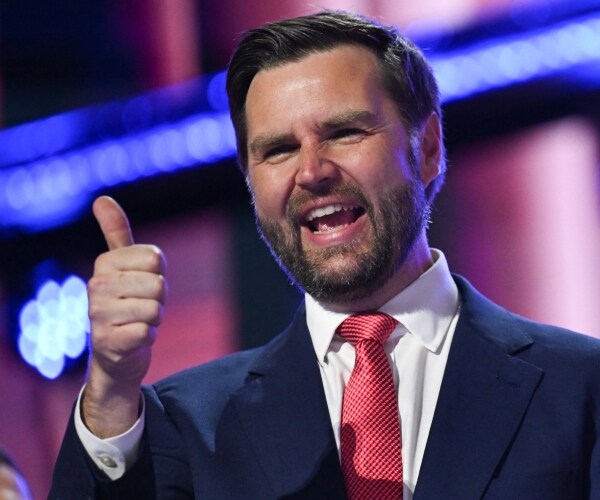 vance smiles and gives a thumbs up at the republican national convention