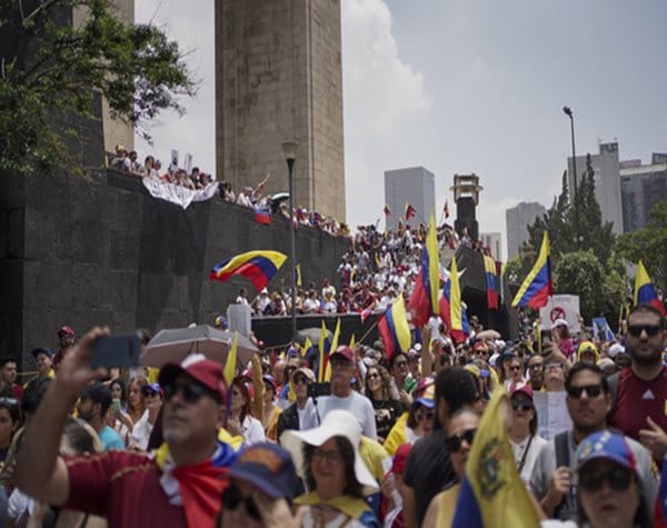 Venezuelans in Caracas and Across the World Demonstrate to Defend Democracy