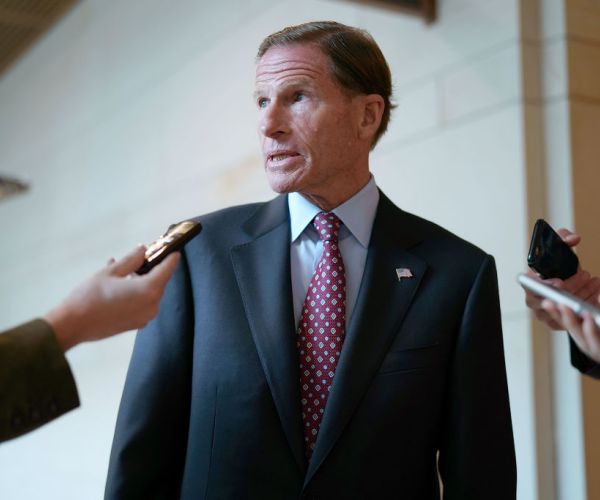 Blumenthal Criticizes Trump's Tweeted Warning to Russia