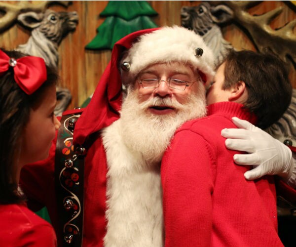 Reservations Required to See Santa at NY Macy's