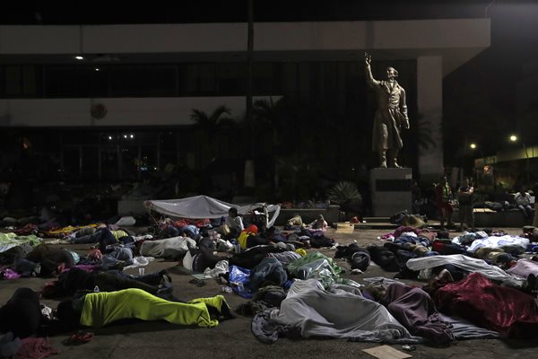 honduran migrants hoping to reach the U.S. sleep in the southern mexico city of tapachula.