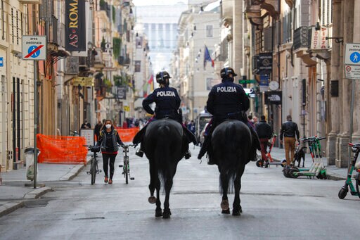 Italy Enters 3-day Easter Lockdown amid Vaccination Snags