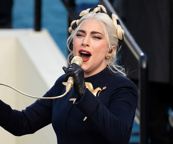 lady gaga sings at inauguration