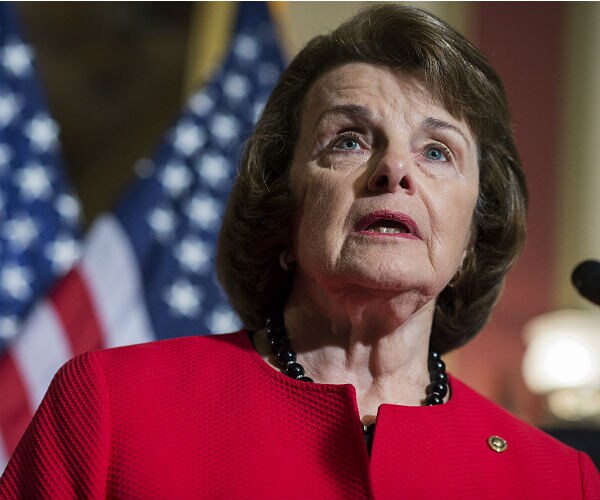 Dianne Feinstein: Russia Wanted to 'Dirty Up' Hillary With Hacks