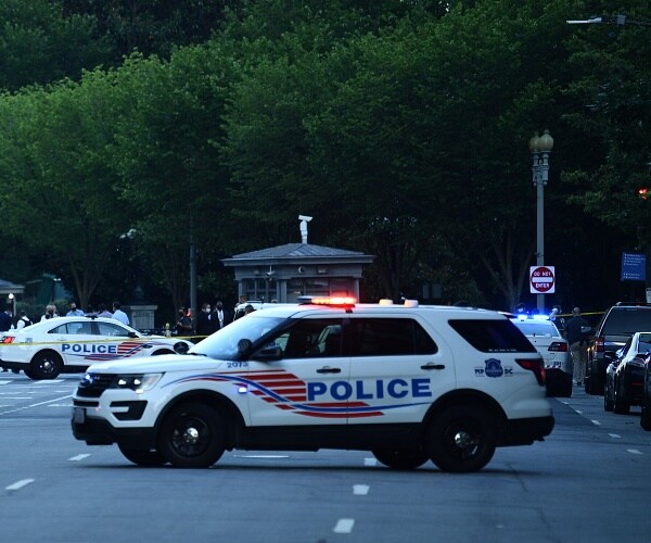 dc police suv stopped in street