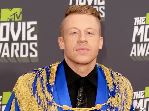 Rapper Macklemore Apologizes for 'Anti-Semitic' Costume at Show