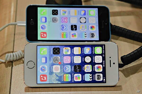 iPhone 5S, 5C Sales Promising; Apple CEO Wants 'iPad Christmas'