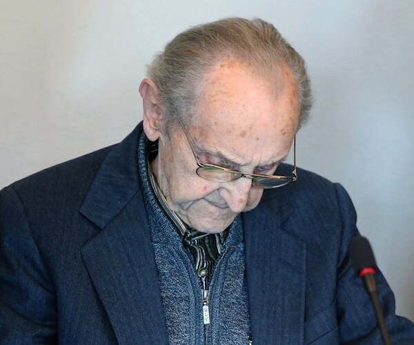 Hubert Zafke, 95, Nazi SS Medic, Tried in 3,681 Auschwitz Deaths