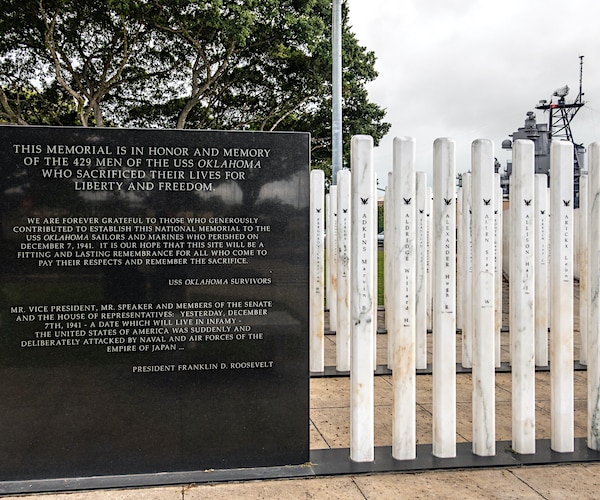 Pearl Harbor, Group of white name sticks and black marble slab with texts at USS Oklahoma memorial