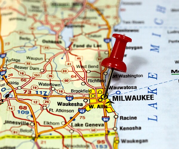 Map with pin point of Milwaukee in Wisconsin, USA
