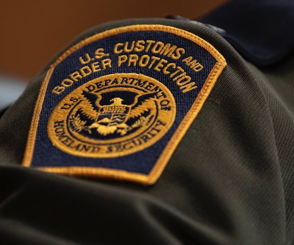 Border Patrol Offering Agents a Bonus to Stay