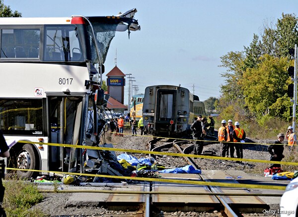 Ottawa Bus Crash Kills 6 as Driver Slams Into Moving Passenger Train