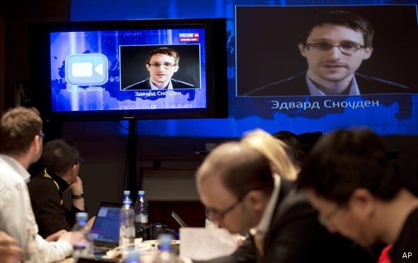 Edward Snowden: I'm Not Putin's Patsy