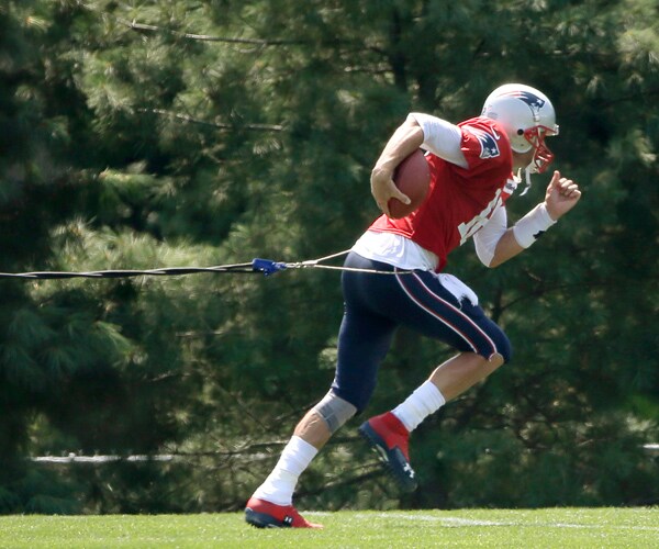 Tom Brady 40 Years Old, Not Slowing Up or Down