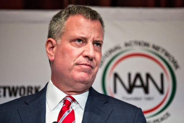 De Blasio Caves to Uber, Scraps Plan to Cap NYC Growth