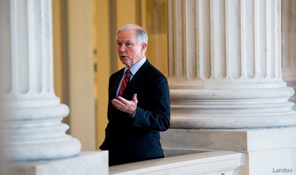 Sen. Jeff Sessions: Obama Giving De Facto Amnesty to 12 Million