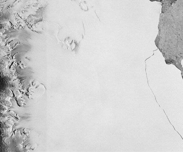 Huge Iceberg Breaks Off Antarctica's Larsen C Ice Shelf