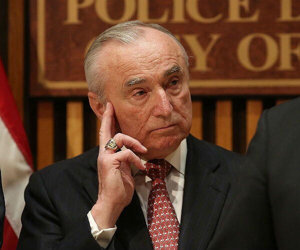 NYPD Chief Bratton Slams Cruz's Call for Patrolling Muslim Neighborhoods