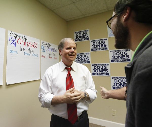 Alabama Senate Candidate Jones Reaches Out to Black Voters