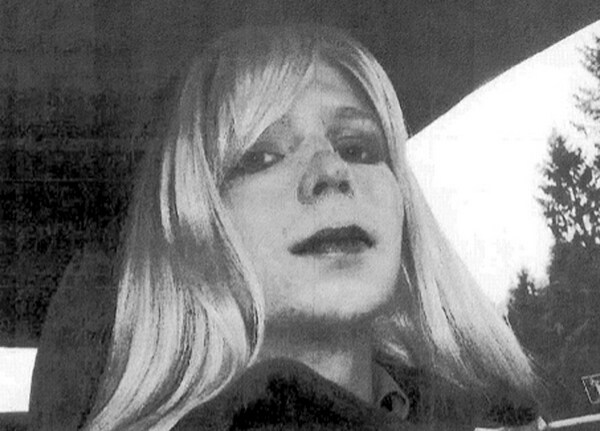 Convicted Leaker Chelsea Manning Tweets From Prison 