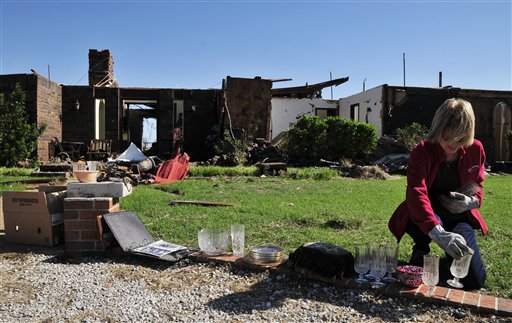 Tornadoes Menace Midwest; Nine Killed in Oklahoma