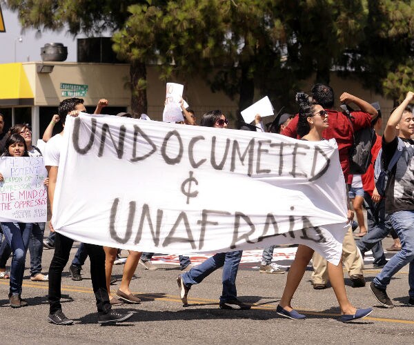 Illegals Applying For Financial Aid Drops Under Trump Admin