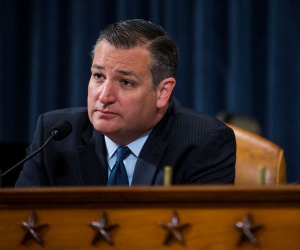 Cruz Quotes Yoda in Twitter Retort to Hamill Over Net Neutrality