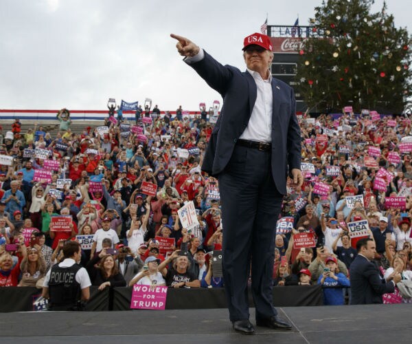 Trump Praises 'Genius' Electoral College System at Final 'Thank You' Rally