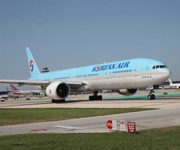 Korean Air Unruly Passengers to Face Stun Guns, More Force