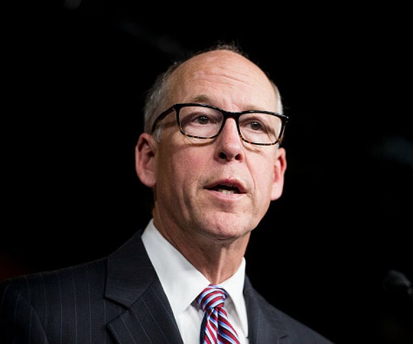 Rep. Greg Walden: Facebook Newsfeed Allegations 'Tricky Topic' 