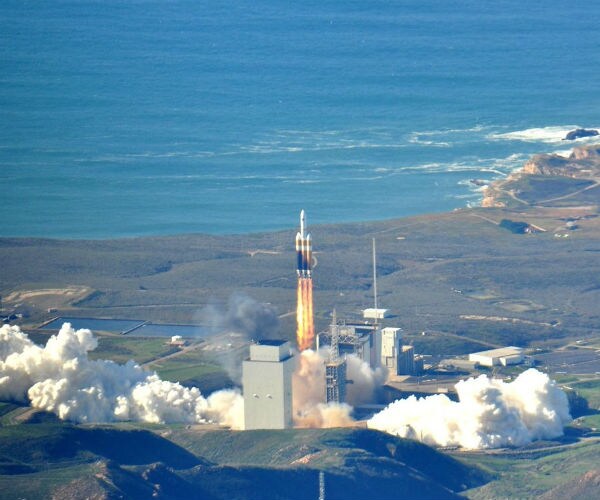 ula delta iv heavy rocket launch