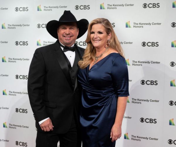 Trisha Yearwood Says Garth Brooks 'Would Not Stay Away' During COVID Battle