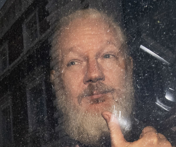 UK Pressured Not to Overlook Swedish Claims to Assange