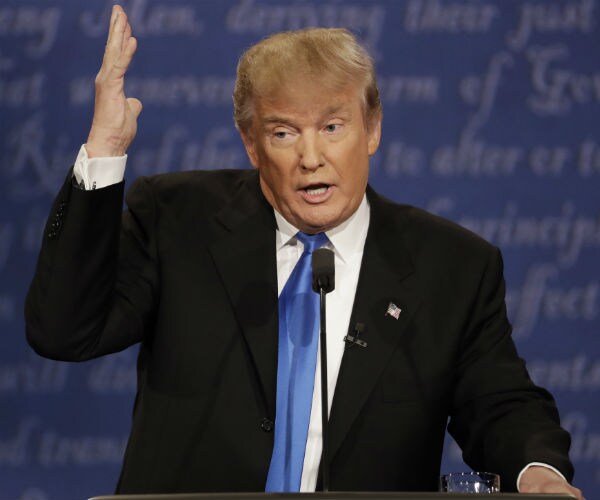 Trump Slams Debate Organizers for Not Fixing Microphone