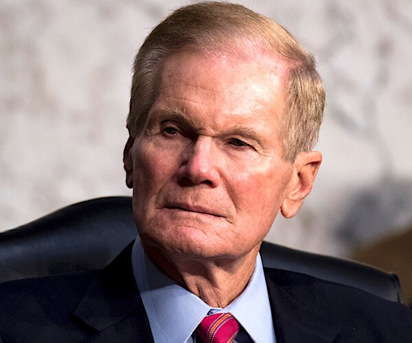 Sen. Bill Nelson: Shooter Wore Gas Mask, Carried Smoke Grenades