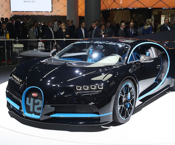 Bugatti Chiron: 0 to 249 mph in Just Seconds for Just $2.9M