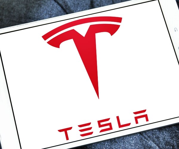 Tesla Tops Musk's $420 Milestone for the First Time