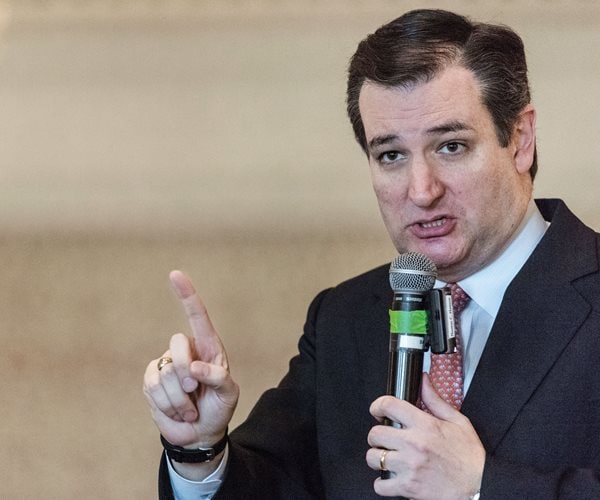 Ted Cruz Desperately Seeks to Stop Donald Trump in Indiana