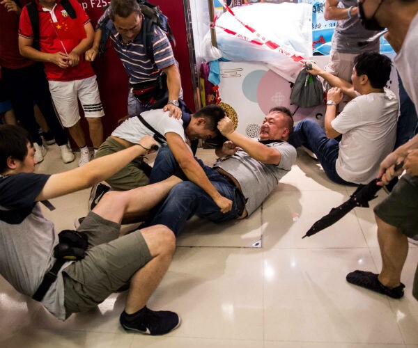 Hong Kong Police Break Up Scattered Clashes Between Rival Protesters