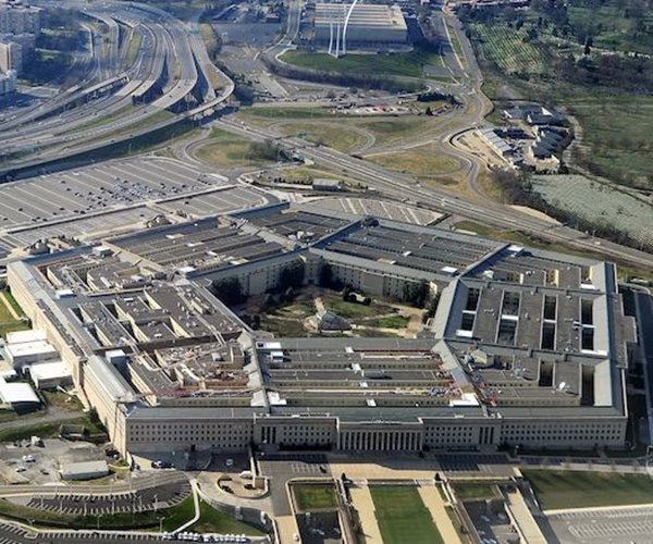 Pentagon Will Team Humans, Machines to Deter Enemies 