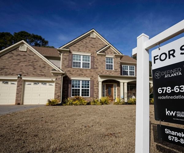 30-Year Mortgages Rise to 6.77%, Highest in 10 Weeks