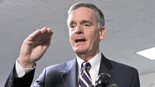 Judd Gregg: Gerrymandering, Media, Internet, Obama Responsible for Gridlock