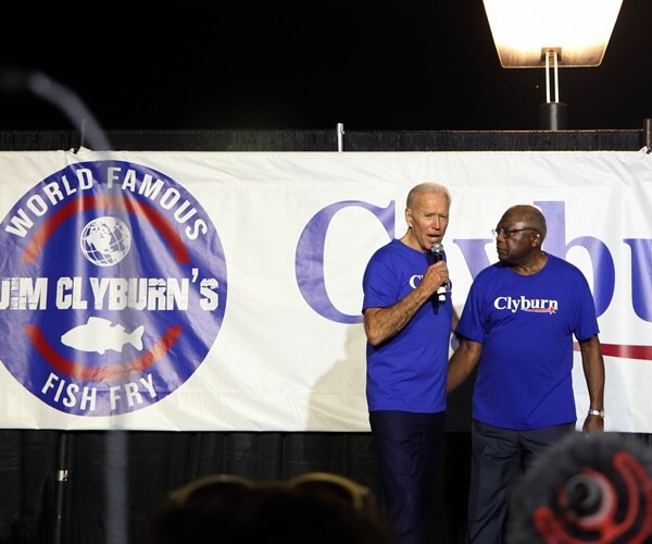 jim clyburn welcomes joe biden to the stage at his fish fry in south carolina